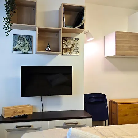 Hostdomus - Blue * Sestriere